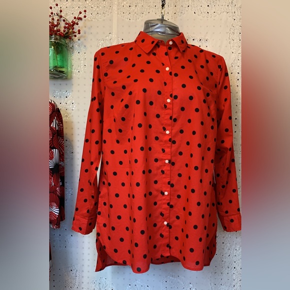 Crown & Ivy Women’s 2X Curvy Red/Black Dots Blouse NWT Tunic Length Long Sleeves - Picture 6 of 10